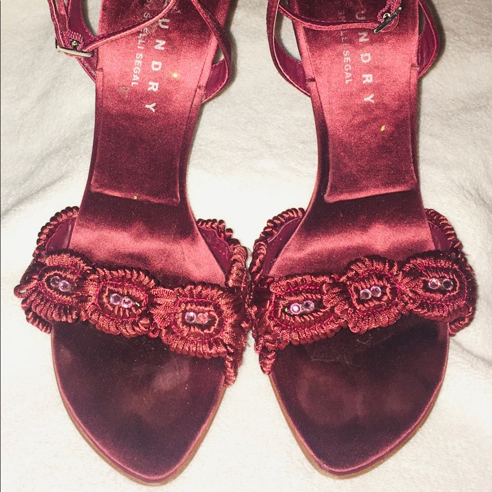 Sexy-2 1/2” heels, Raspberry/plum.
